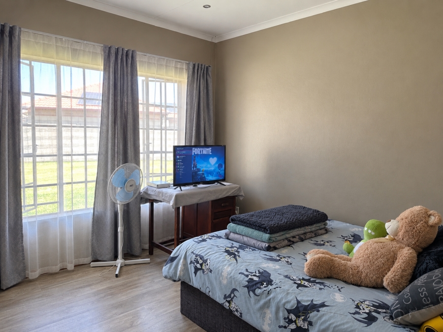 To Let 4 Bedroom Property for Rent in Hexrivier Lifestyle Estate North West